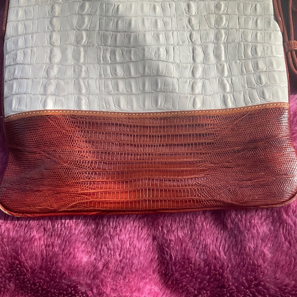 Brahmin leather tan and ivory crossbody. - Picture 3 of 14